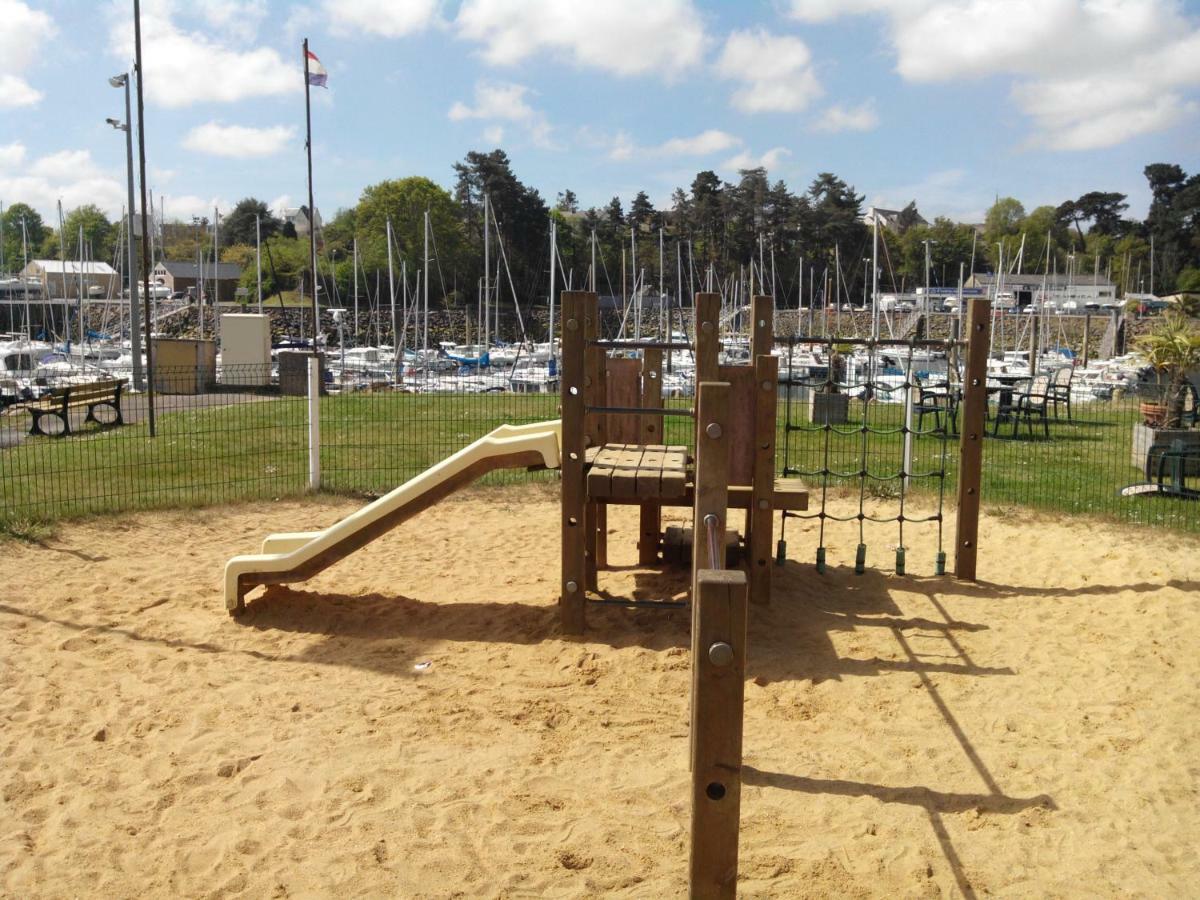 Gite De La Plage Lézardrieux Eksteriør billede